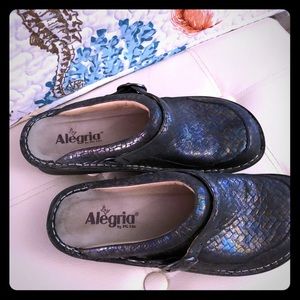 Alegria wedge orthotic clogs
